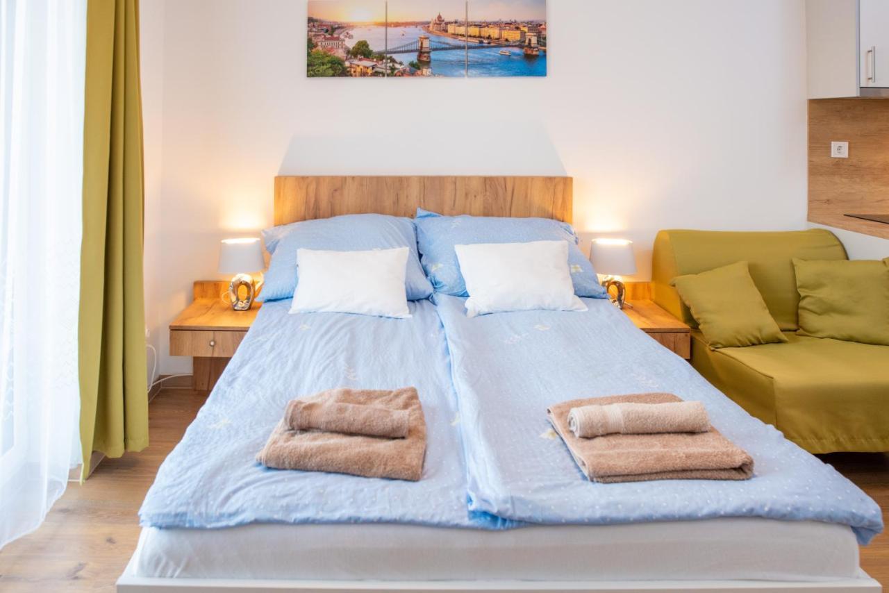 Sweet Home Apartman , 30Sqm Studio, Free Private Parking, Mountain View, Balcony, 20 Min From Downtown Будапешт Экстерьер фото